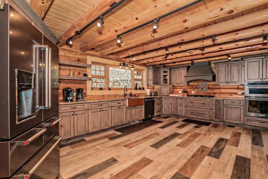 Roaring Fork Lodge Гатлинбург Экстерьер фото